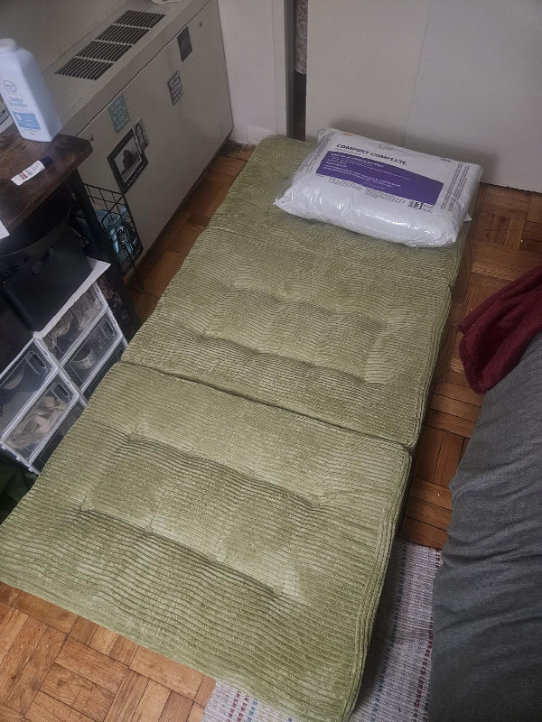 Tri-Fold Mattress